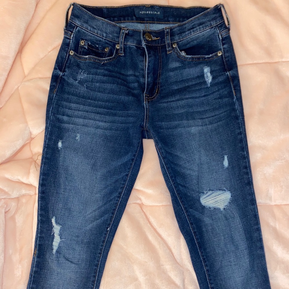 Aeropostale jeans, skinny with small rips